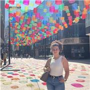 Soy una estudiante de un CFGS de Educación Infantil a la qual le gusta mucho enseñar a los más pequeños de la casa